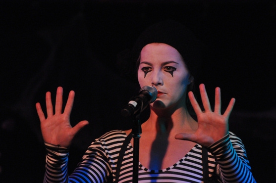 Photo Coverage: Rockers on Broadway Halloween Spooktacular - The Performances! Image