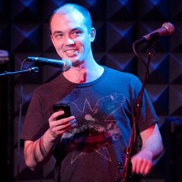 Photo Coverage: Benjamin Walker Brings FIND THE FUNNY to Joe's Pub Image