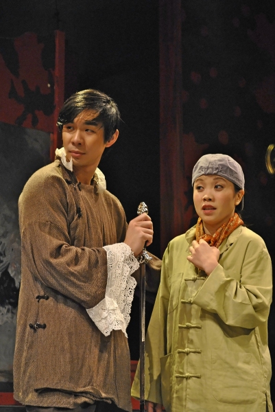 Roger Yeh as Fabian, Tina Chilip as Viola Photo