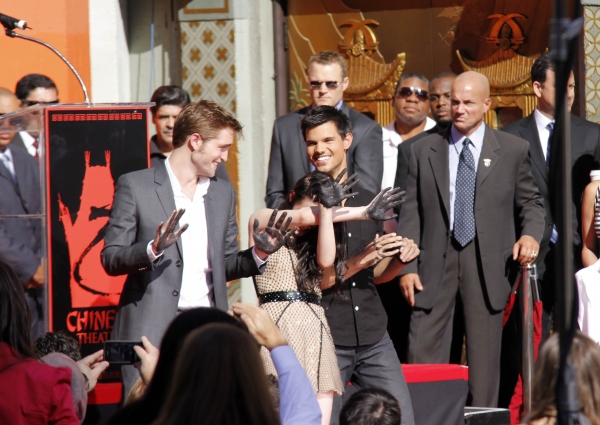 Photo Flash: TWILIGHT Hand & Footprint Ceremony Image