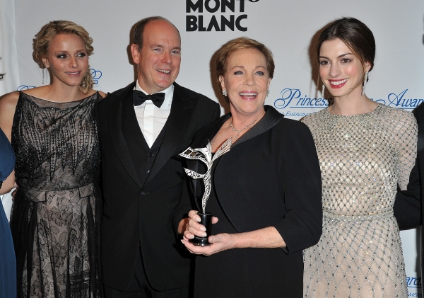 Photo Flash: Julie Andrews, Anne Hathaway, et al. at 2011 Princess Grace Gala 