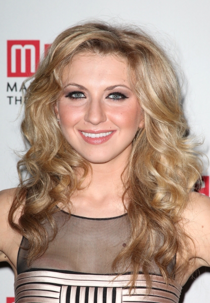 Nina Arianda  Photo