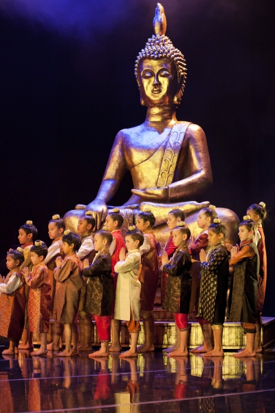 Photo Coverage: Josefina Gabrielle and Ramon Tikaram in THE KING AND I! Image