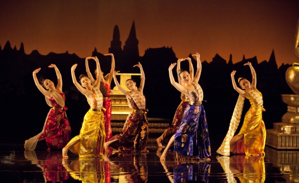 Photo Coverage: Josefina Gabrielle and Ramon Tikaram in THE KING AND I! Image