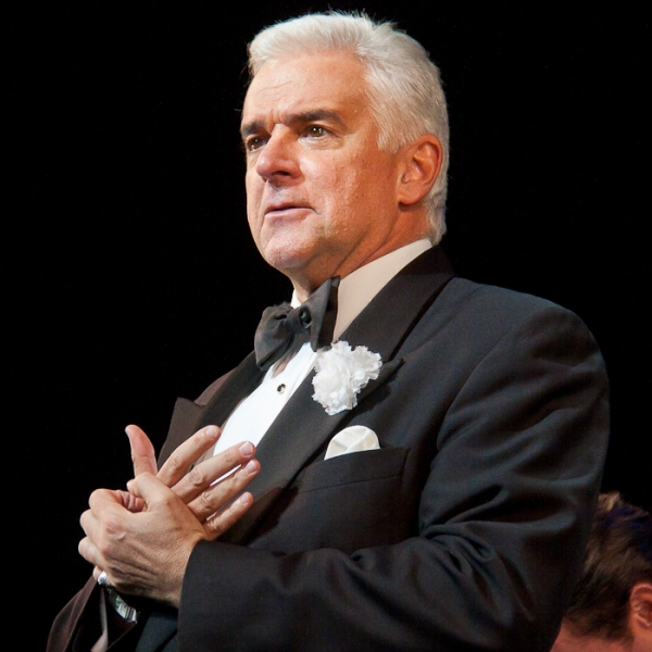 John O'Hurley Photo