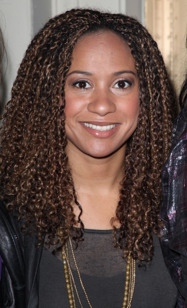 Photo Coverage: Alicia Keys Meets with STICK FLY Fans! Image