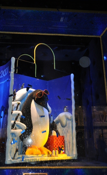 Photo Coverage: Midtown Men, Martha Wash, PRISCILLA Perform at  Bloomingdale's Holiday Window Unveiling Image