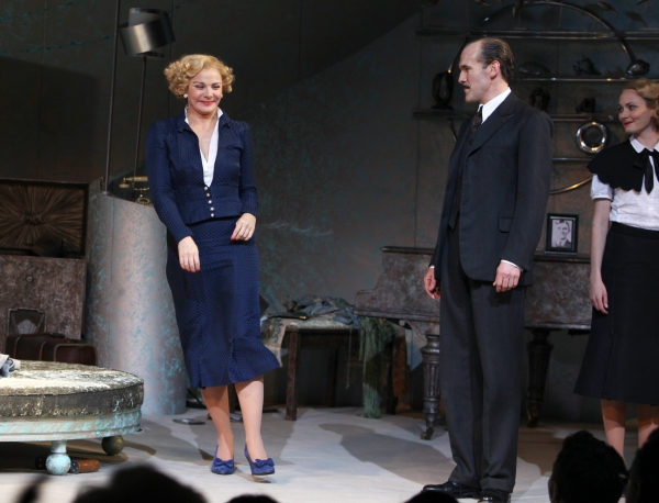 Photo Coverage: PRIVATE LIVES Broadway Opening Night Curtain Call! Image