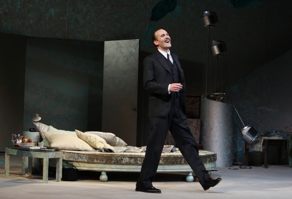 Photo Coverage: PRIVATE LIVES Broadway Opening Night Curtain Call! Image