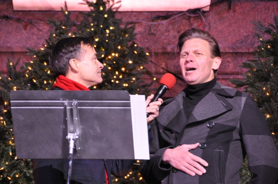 Photo Flash: Whoopi Goldberg and SISTER ACT Unveil Macy's 2011 Windows Image