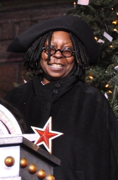 Photo Flash: Whoopi Goldberg and SISTER ACT Unveil Macy's 2011 Windows Image