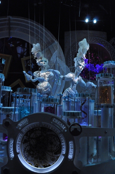 Photo Flash: Whoopi Goldberg and SISTER ACT Unveil Macy's 2011 Windows Image