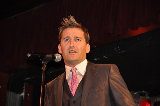 Photo Flash: Paul Byrom Plays B.B. Kings Image