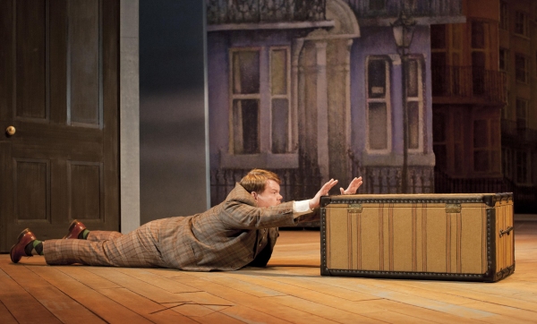 Photo Flash: Pre-Broadway One Man, Two Guvnors in the West End Image
