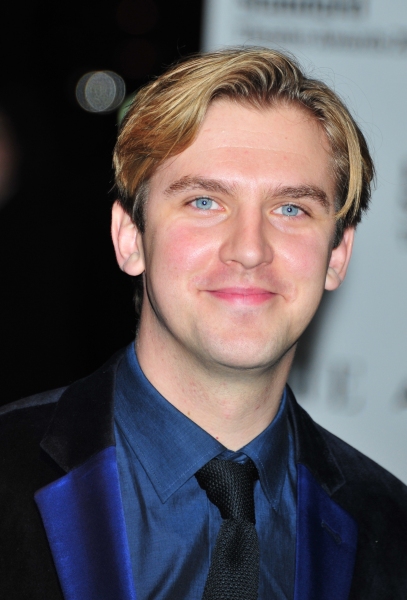  Dan Stevens  Photo