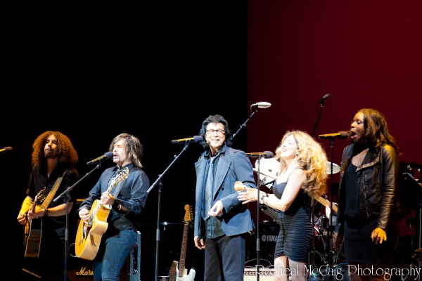 Andy Kim and band perform Sugar, Sugar Photo