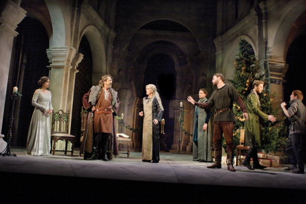 Photo Flash: Joanna Lumley, Robert Lindsay in Theatre Royal Haymarket's LION IN WINTER  Image