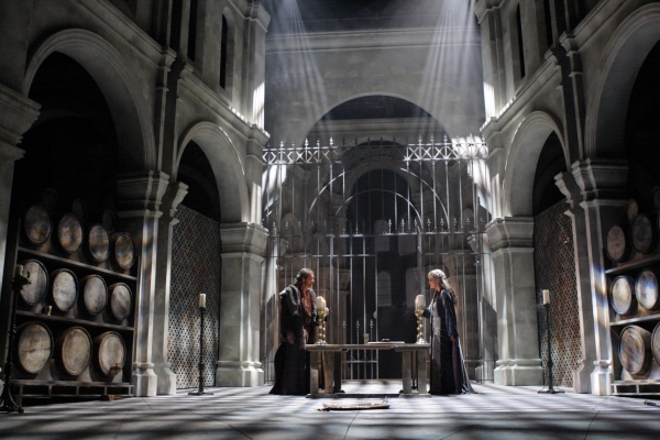 Photo Flash: Joanna Lumley, Robert Lindsay in Theatre Royal Haymarket's LION IN WINTER Image