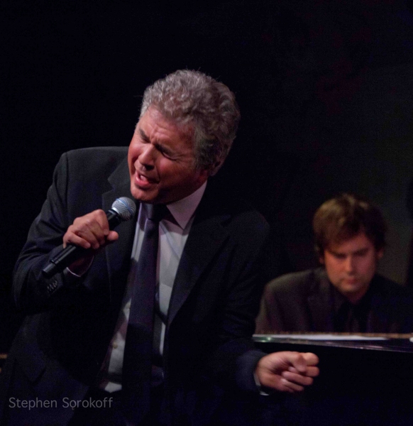 Photo Flash: Steve Tyrell  Plays The Carlyle Image