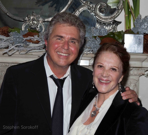 Photo Flash: Steve Tyrell  Plays The Carlyle Image