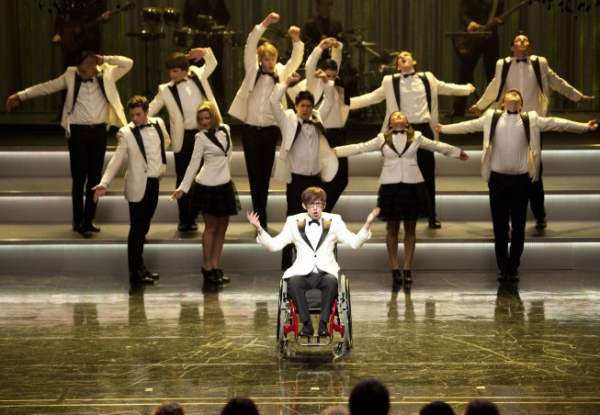 GLEE: New Directions perform at sectionals in the &quot;Hold on to Sixteen&quot; epis Photo