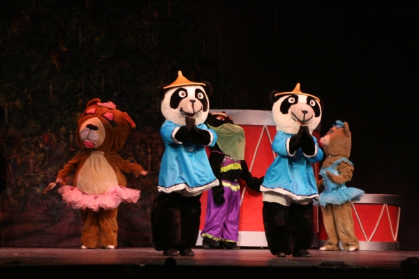Photo Coverage: CHRISTMAS TIME Opens at Reagle Music Theatre Dec. 3 Image