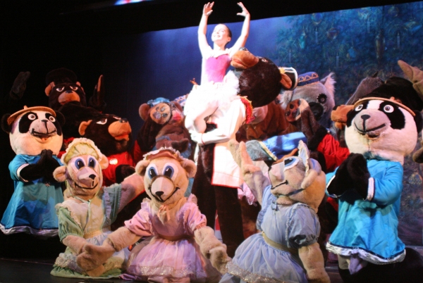 Photo Coverage: CHRISTMAS TIME Opens at Reagle Music Theatre Dec. 3 Image