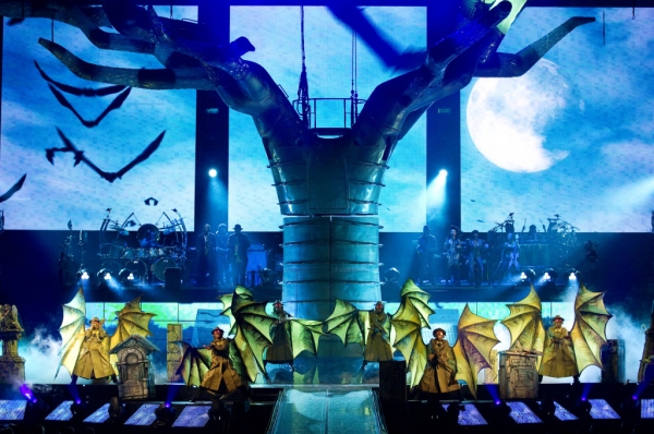 Photo Flash: Cirque du Soleil's Michael Jackson THE IMMORTAL World Tour Opens in Las Vegas! Image
