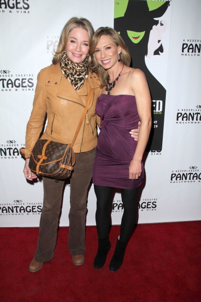 Photo Flash: Molly Ringwald, Regina King, et al. at WICKED's LA Opening! Image