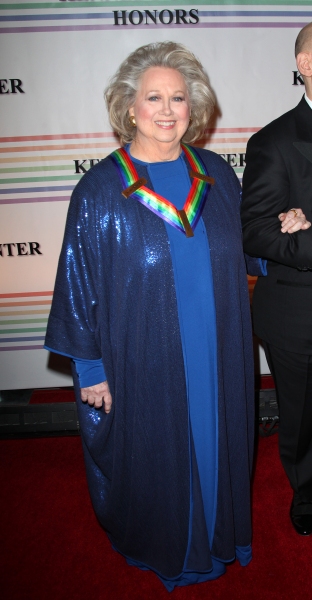 Photo Coverage: Meryl Streep, Barbara Cook & More at the Kennedy Center Honors - The Red Carpet!  Image