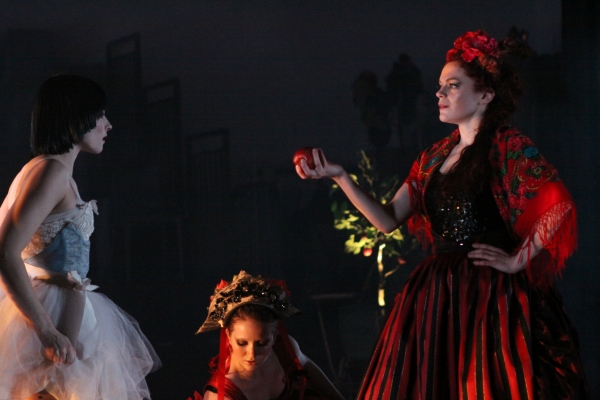 Photo Flash: Company XIV's SNOW WHITE Image