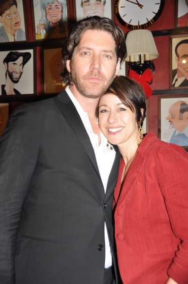 Photo Coverage: James Barbour Brings Holiday Concert to Sardi's Featuring Paige Davis Image