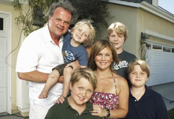 Photo Flash: First Look - ABC's CELEBRITY WIFE SWAP Premiering Tonight Image