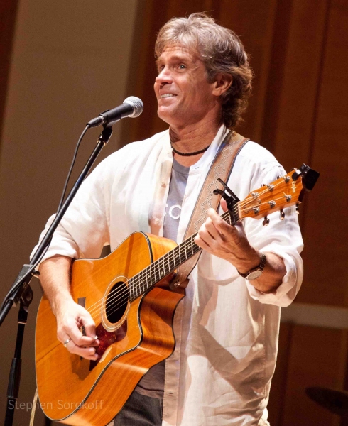Photo Coverage: David Ippolito Brings 'That Guitar Man from Central Park' Back to Merkin Hall Image