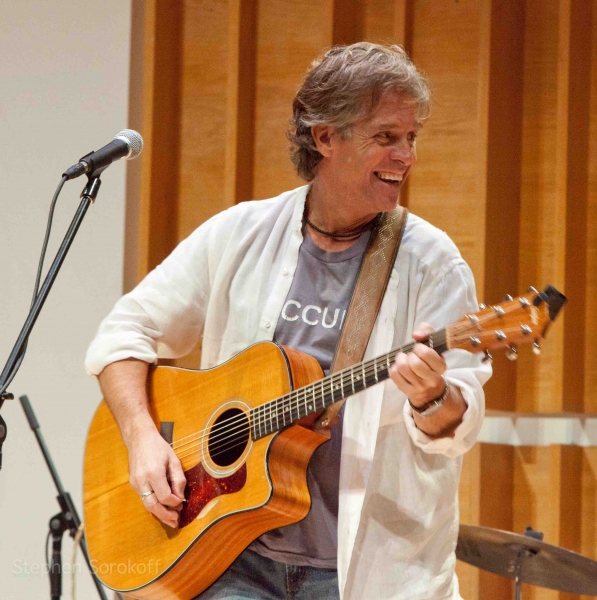 Photo Coverage: David Ippolito Brings 'That Guitar Man from Central Park' Back to Merkin Hall Image