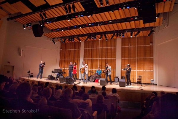 Photo Coverage: David Ippolito Brings 'That Guitar Man from Central Park' Back to Merkin Hall Image