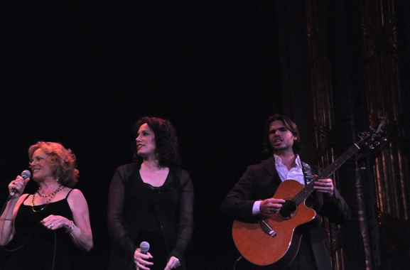 Photo Coverage: Rob Evan and Neil Berg Host Broadway All-Star Holiday Concert in Irvington, NY Image