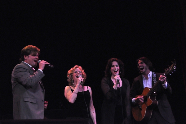 Photo Coverage: Rob Evan and Neil Berg Host Broadway All-Star Holiday Concert in Irvington, NY Image