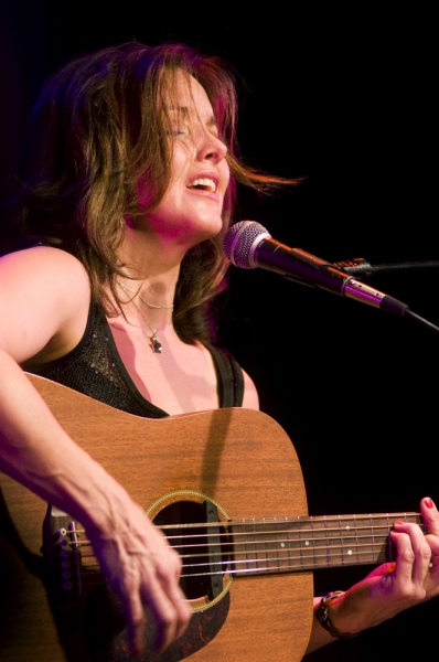 Photo Flash: Alice Ripley Plays the Laurie Beechman Image