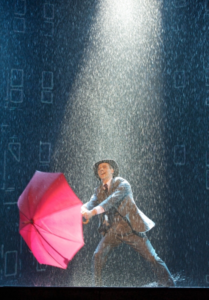 Photo Flash: West End's SINGIN' IN THE RAIN Performs at Royal Variety Image