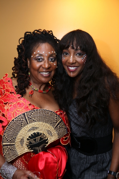 Sandra Iszadore, Paulette Ivory 
 Photo