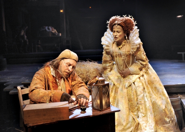Photo Flash: First Look at Chicago Shakespeare Theatre's ELIZABETH REX Image