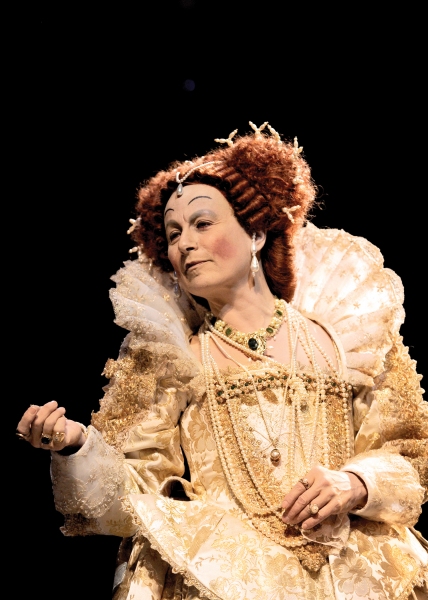 Photo Flash: First Look at Chicago Shakespeare Theatre's ELIZABETH REX Image