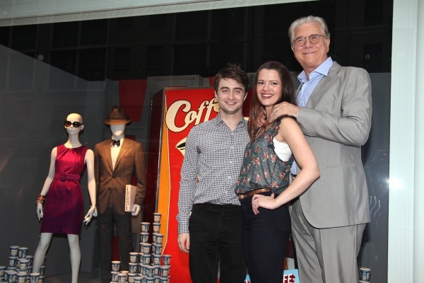 Daniel Radcliffe, Rose Hemingway and John Larroquette unveil the HOW TO SUCCEED-inspi Photo