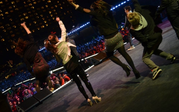 Photo Coverage: AMERICAN IDIOT Tour Rocks Nathan Phillips Square Image