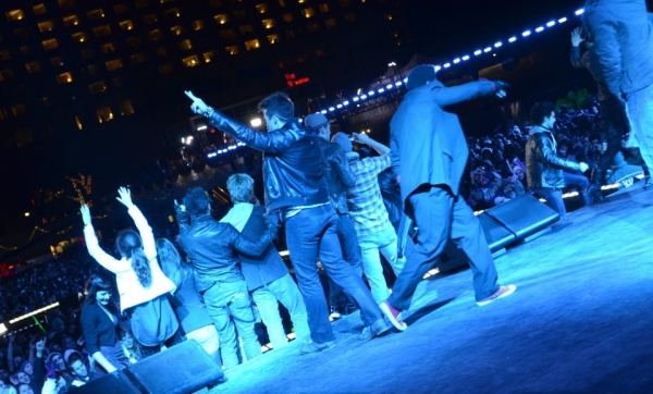 Photo Coverage: AMERICAN IDIOT Tour Rocks Nathan Phillips Square Image