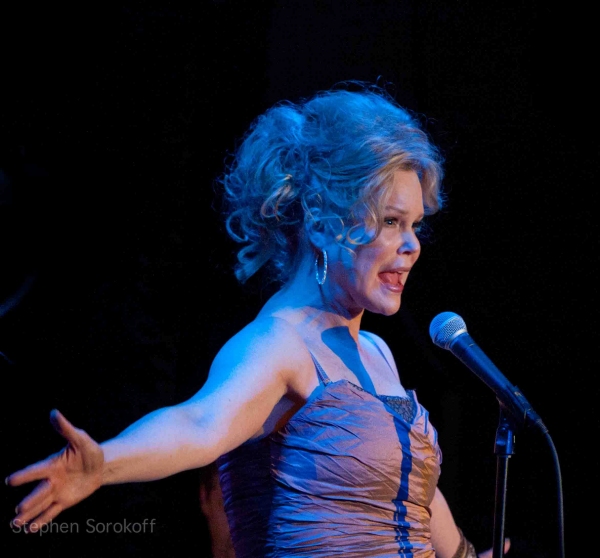Photo Coverage: Kim Garfunkel Plays Feinstein's at Loews Regency Image