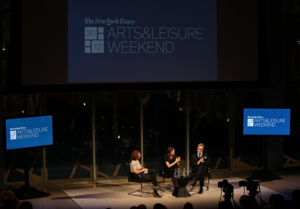 Photo Coverage: Kristen Wiig & Seth Rogen Visit New York Times Arts & Leisure Weekend Image