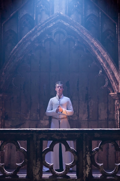 Photo Flash: First Look at Eddie Redmayne in Donmar Warehouse's RICHARD II Image