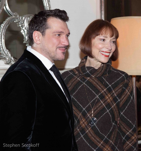 Photo Coverage: Chita Rivera, Liza Minnelli, et al. Attend Paulo Szot's Carlyle Concert Image